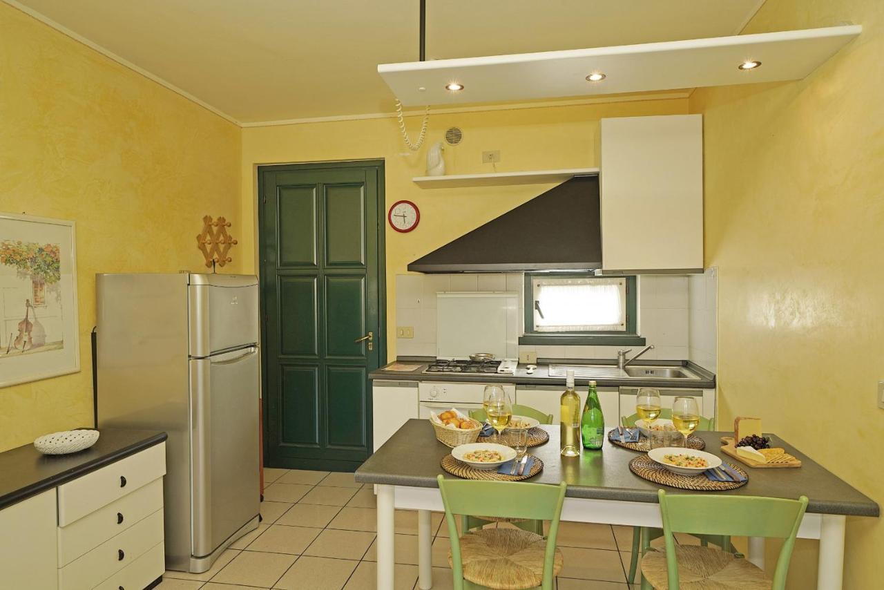 Apartamento Il Porticciolo P1-12 By Wonderful Italy Sirmione Exterior foto